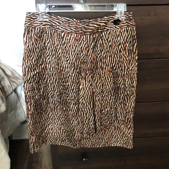 Beautiful brown skirt - Picture 2 of 11